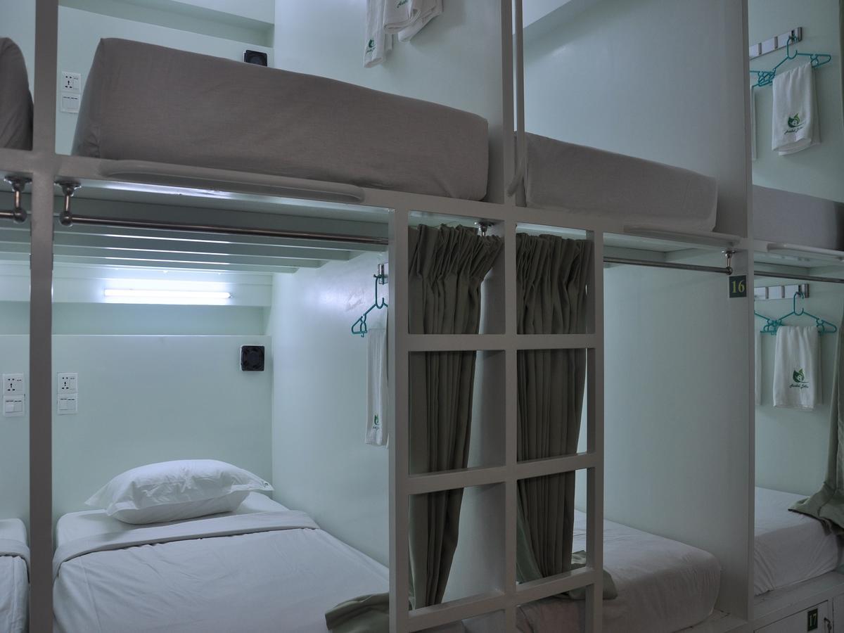 Hostel Latha Янгон Екстер'єр фото