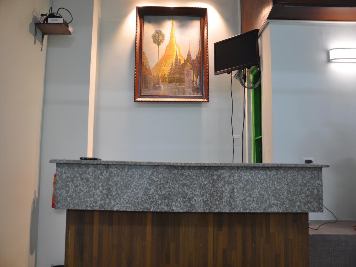 Hostel Latha Янгон Екстер'єр фото